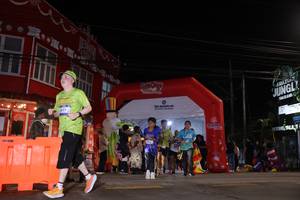 BIB: 3621
                            <button type="button" onclick="openModal(26258511)" class="btn btn-primary btn-sm float-right btn-popup" data-toggle="modal" data-target=".modal-high-quality">
                        <i class="fas fa-shopping-cart"></i> Add to Cart
                    </button>
                                            <button type="button" onclick="isThisMe(26258511, true)" class="btn btn-success btn-sm float-right btn-popup btn-isme hidden" data-toggle="tooltip" data-placement="bottom" title="นี่คือรูปของคุณใช่ไหม คลิกที่นี่เพื่อเอาเข้าอัลบั้ม">
                        <i class="fas fa-plus"></i> Add to album
                    </button>
                    <button type="button" onclick="isThisMe(26258511, false)" class="btn btn-warning btn-sm float-right btn-popup btn-isnotme hidden">
                        <i class="fas fa-ban"></i> Remove from album
                    </button>